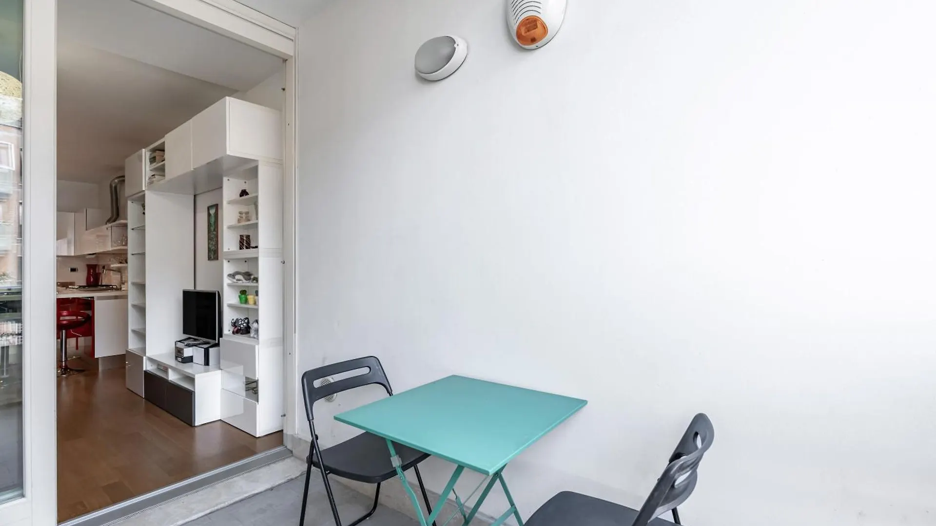 Portuense 107 - Bright Flat Apartment Rome Italy